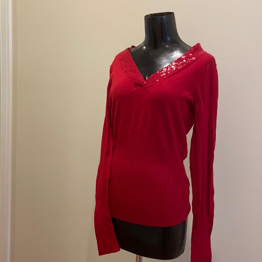 Red sparkle top